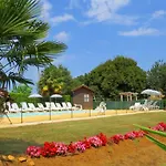 De Campagne Pour 10 Avec Terrasse بيت للعطل *